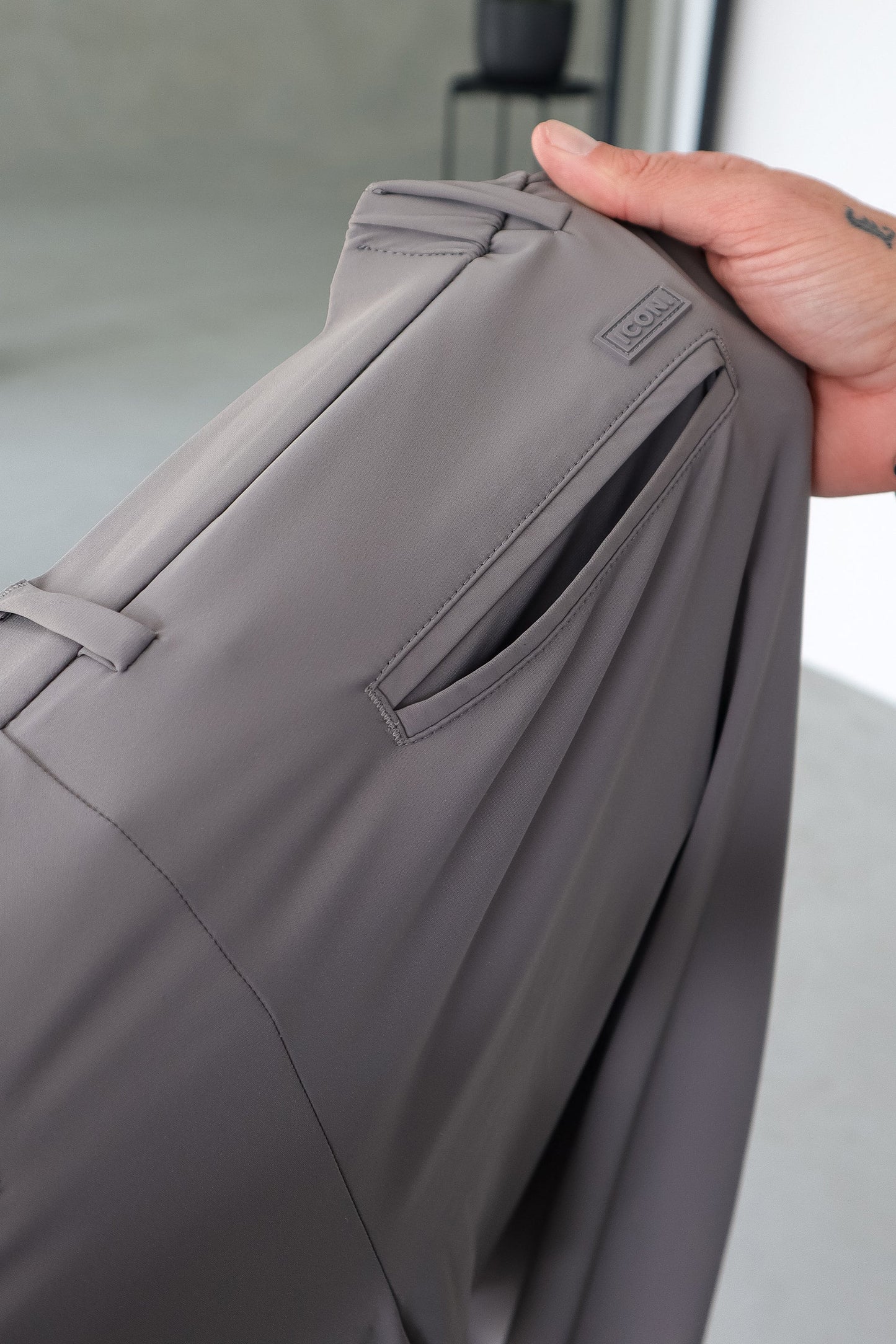 THE MILANO PANTALONES