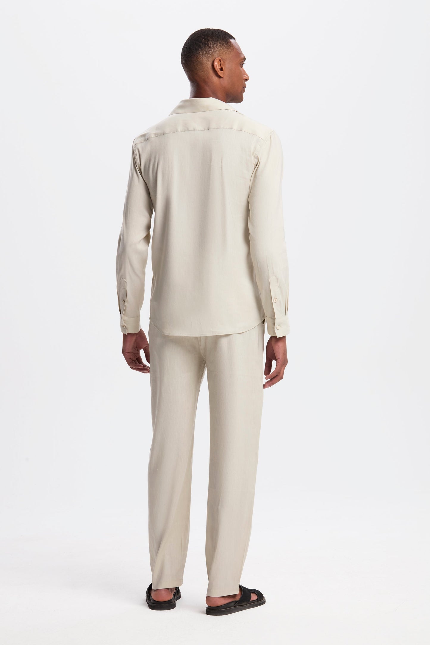 THE LINEN LS SHIRT