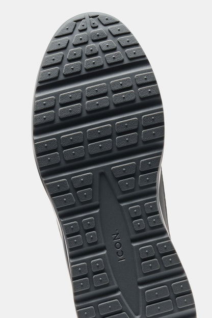 THE AREZZO RUNNER